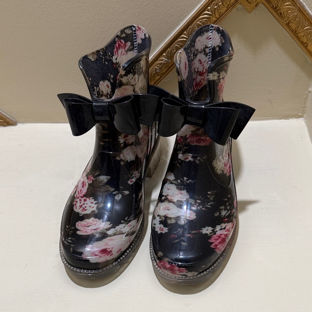 Dizzy Black Floral Ankle Boots